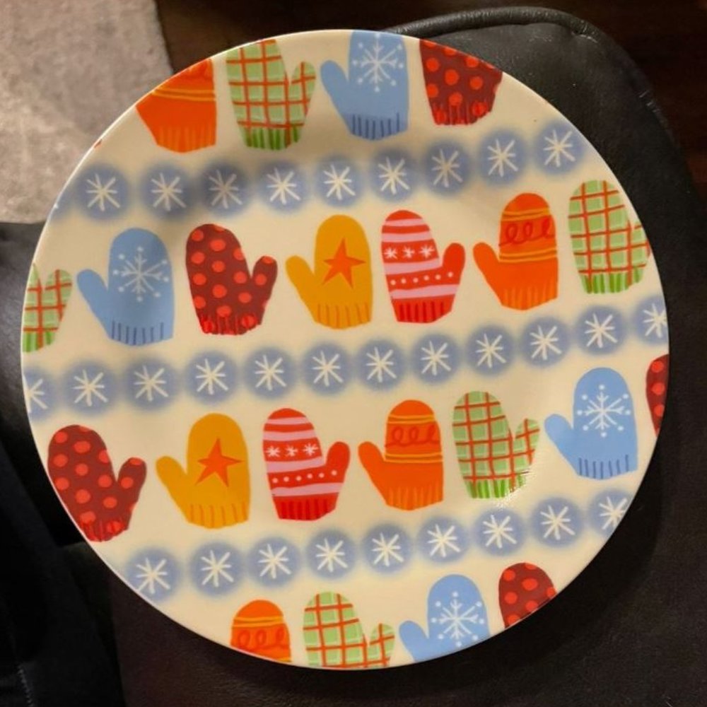 🇺🇦 New Whimsical Mitten Plates Set of 4 Holidays Christmas Festive New In Box